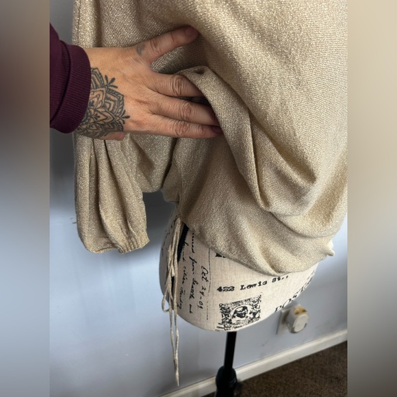 Express design studio blouse metallic gold shimmer oversized glamour holiday - Picture 4 of 13